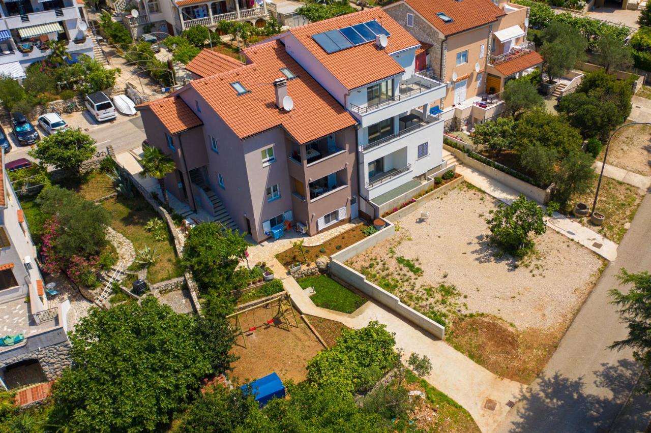 Room Elelina Cres Exterior photo