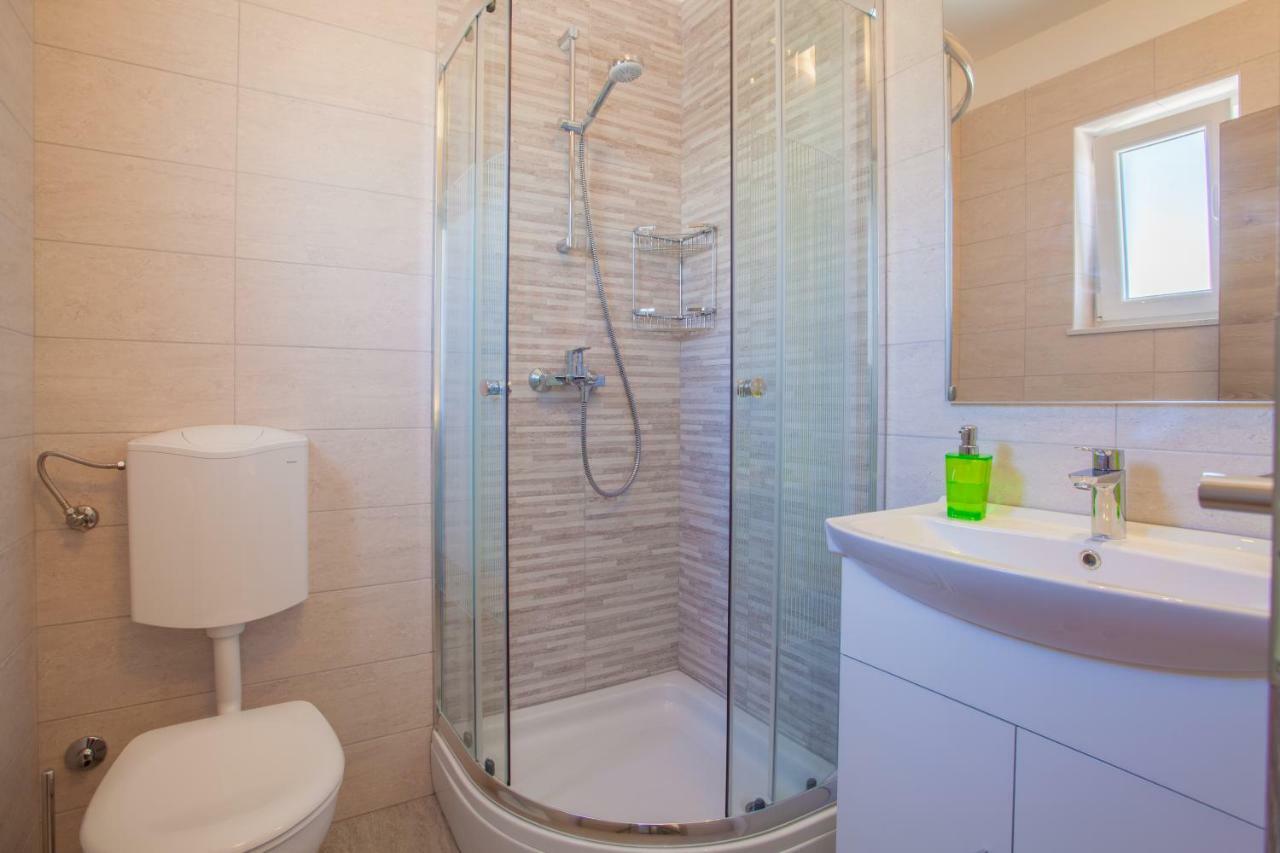 Room Elelina Cres Exterior photo